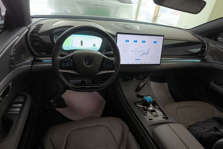 Used BYD Han 2022 DM-i 121KM Luxury Model Center Console