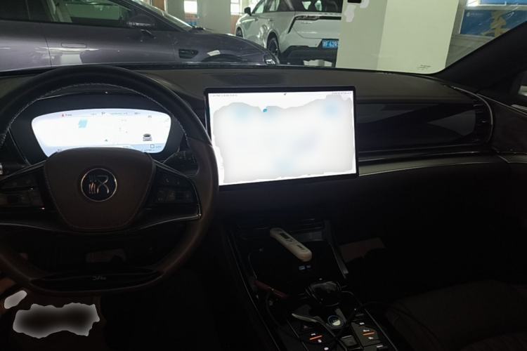 Used BYD Han 2022 DM-i 121KM Prestige Model Center Console