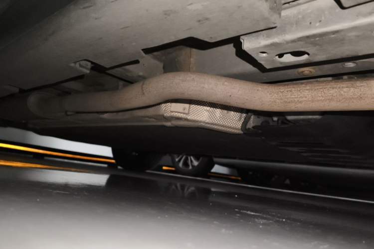 Used BYD Han 2022 DM-i 121KM Prestige Model Chassis Front Right