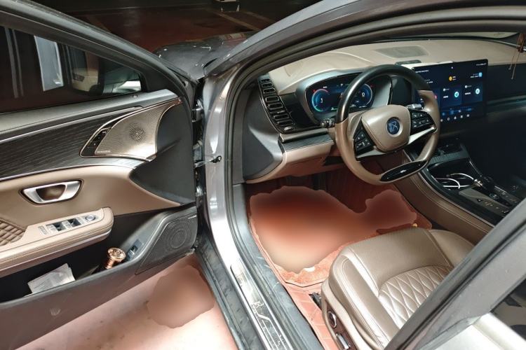 Used BYD Han 2022 DM-i 121KM Luxury Model Driver Seat