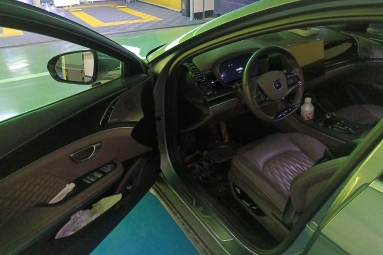Used BYD Han 2022 EV Genesis Edition 715KM Front-Wheel-Drive Prestige Model Driver Seat