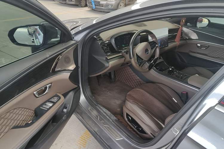Used BYD Han 2022 EV Genesis Edition 715 km Front-Wheel-Drive Flagship Model Driver Seat