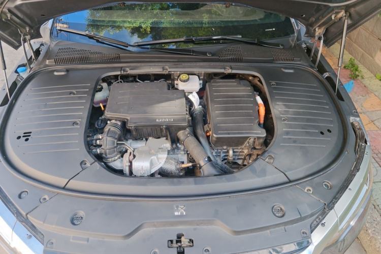 Used BYD Han 2022 DM-i 121KM Luxury Model Engine Bay