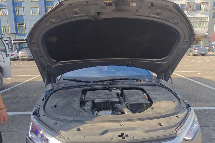 Used BYD Han 2022 DM-i 121KM Luxury Model Engine Bay