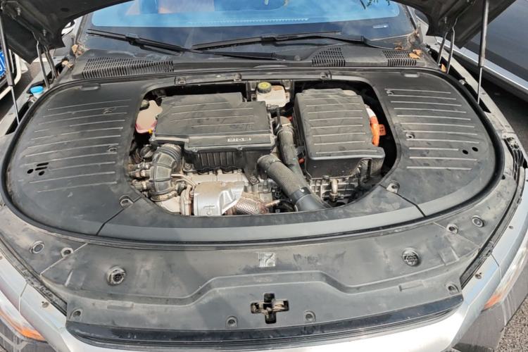 Used BYD Han 2022 DM-i 121KM Luxury Model Engine Bay