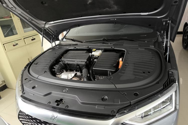 Used BYD Han 2022 DM-i 121KM Luxury Model Engine Bay