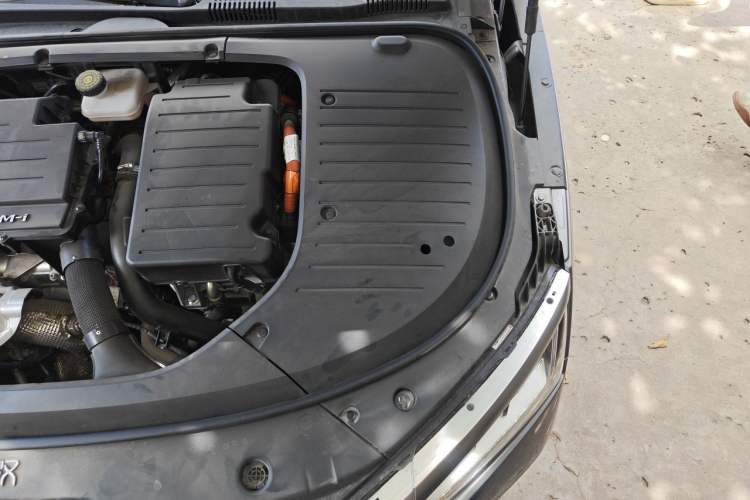 Used BYD Han 2022 DM-i 121KM Prestige Model Engine Bay Left