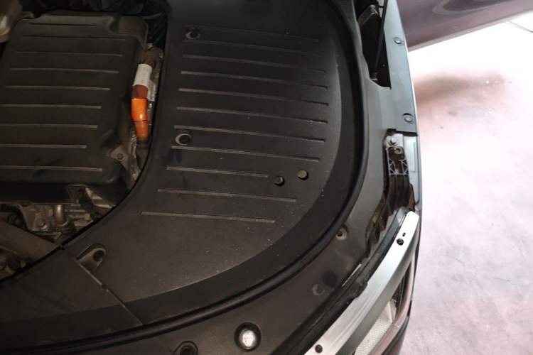 Used BYD Han 2022 DM-i 121KM Luxury Model Engine Bay Left