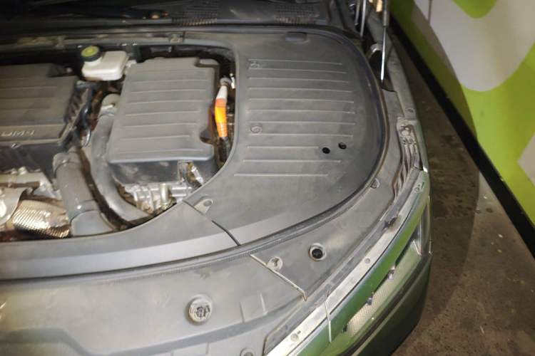 Used BYD Han 2022 DM-i 121KM Luxury Model Engine Bay Left