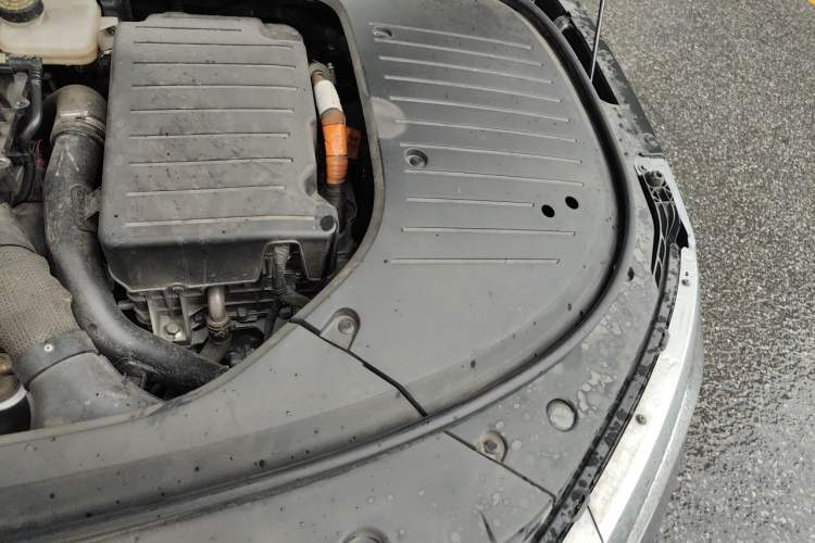 Used BYD Han 2022 DM-i 121KM Luxury Model Engine Bay Left
