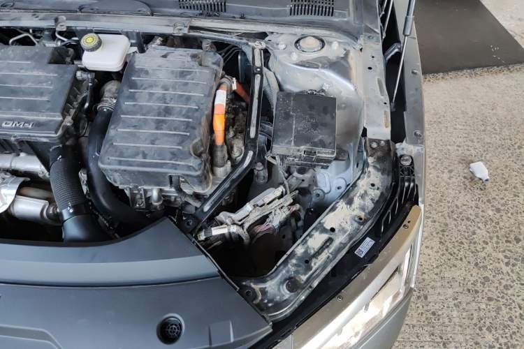 Used BYD Han 2022 DM-i 121KM Luxury Model Engine Bay Left