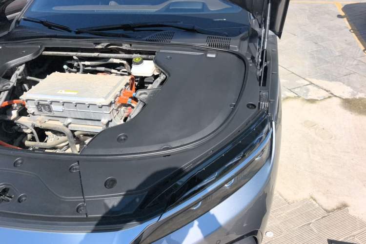 Used BYD Han 2022 EV Genesis Edition 610KM All-Wheel Drive Premium Model Engine Bay Left