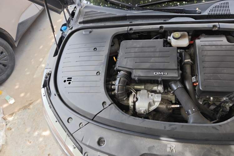 Used BYD Han 2022 DM-i 121KM Prestige Model Engine Bay Right