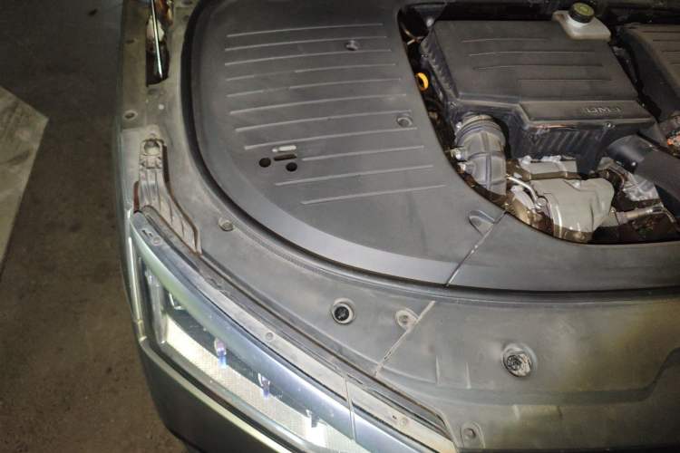 Used BYD Han 2022 DM-i 121KM Luxury Model Engine Bay Right