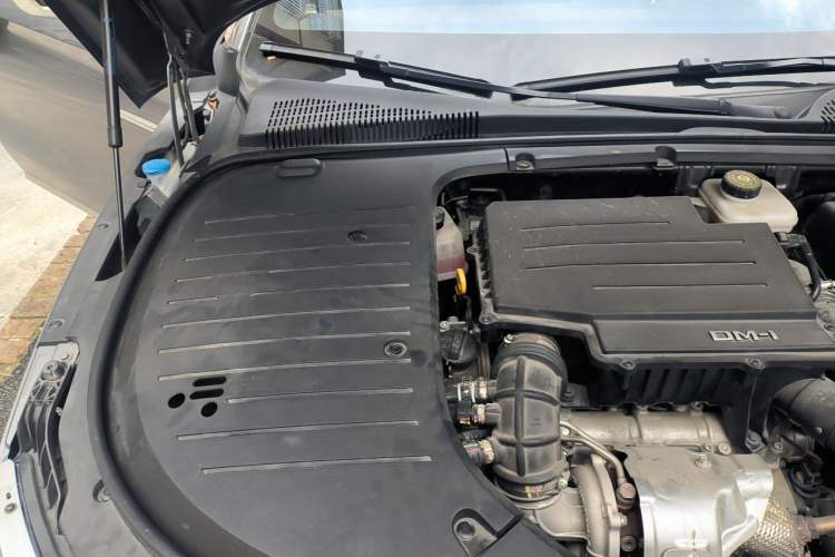 Used BYD Han 2022 DM-i 121KM Prestige Model Engine Bay Right