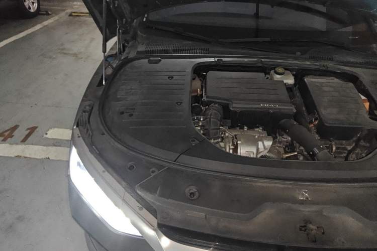 Used BYD Han 2022 DM-i 121KM Prestige Model Engine Bay Right