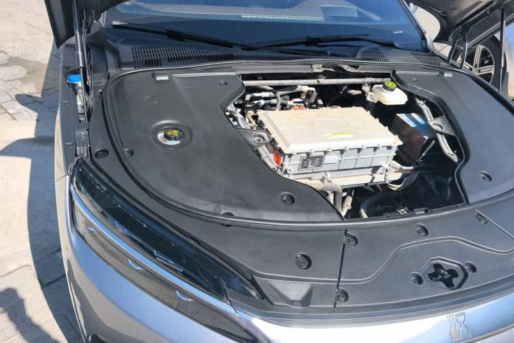 Used BYD Han 2022 EV Genesis Edition 610KM All-Wheel Drive Premium Model Engine Bay Right
