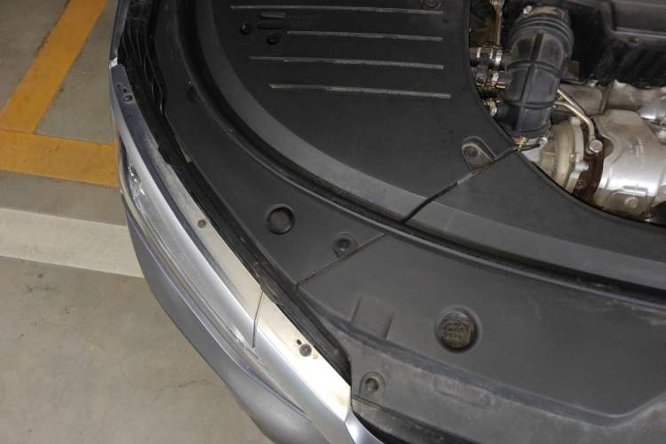 Used BYD Han 2022 DM-p 202km Four-Wheel Drive Flagship Model Engine Bay Right