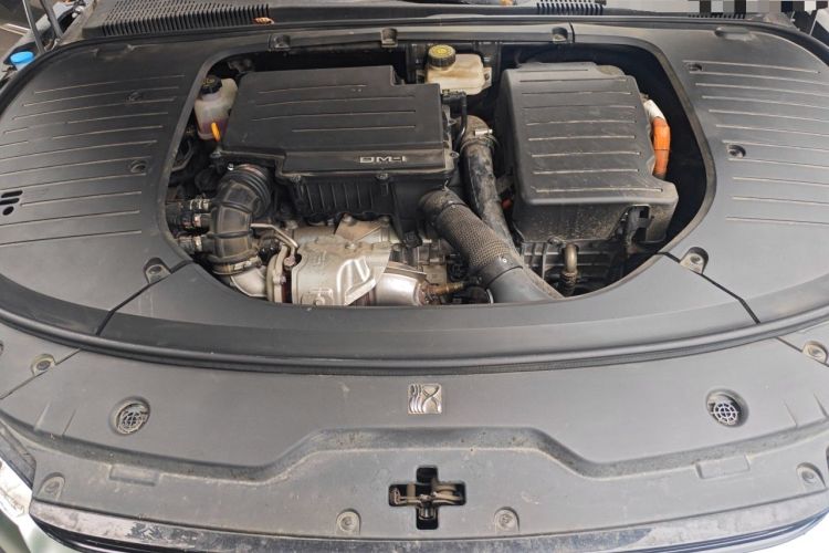 Used BYD Han 2022 DM-i 121KM Luxury Model Engine Bay