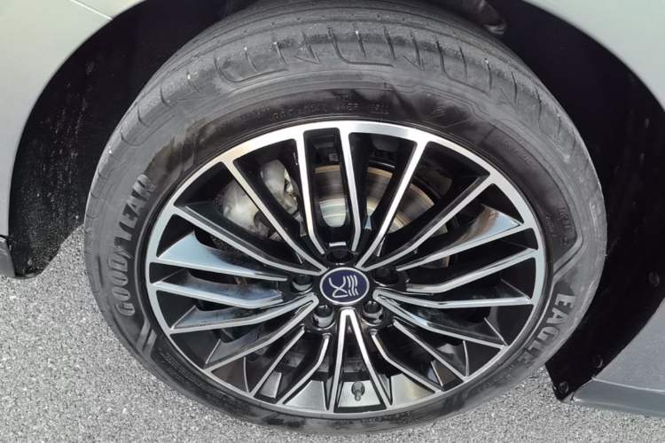 Used BYD Han 2022 DM-i 121KM Luxury Model Exterior 5