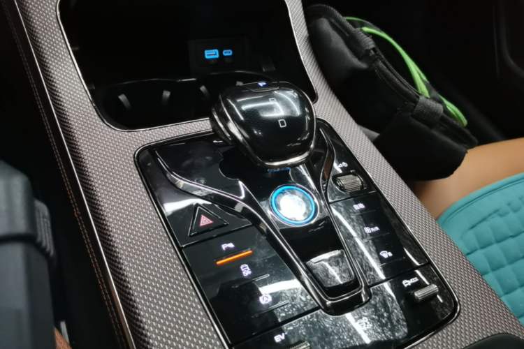 Used BYD Han 2022 DM-i 121KM Luxury Model Gear Lever