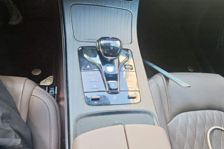 Used BYD Han 2022 DM-i 121KM Luxury Model Gear Lever