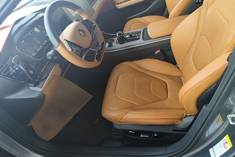 Used BYD Han 2022 DM-i 121KM Luxury Model Left Front Seat