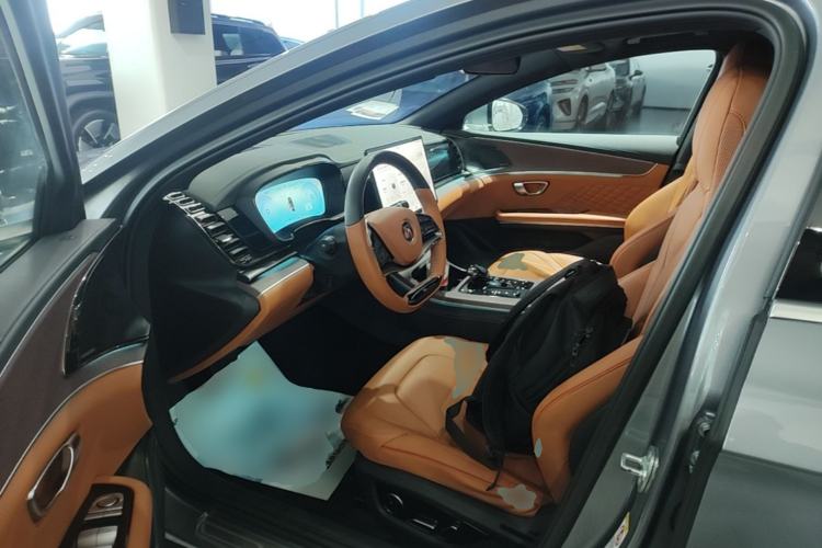 Used BYD Han 2022 EV Genesis Edition 610KM All-Wheel Drive Premium Model Left Front Seat