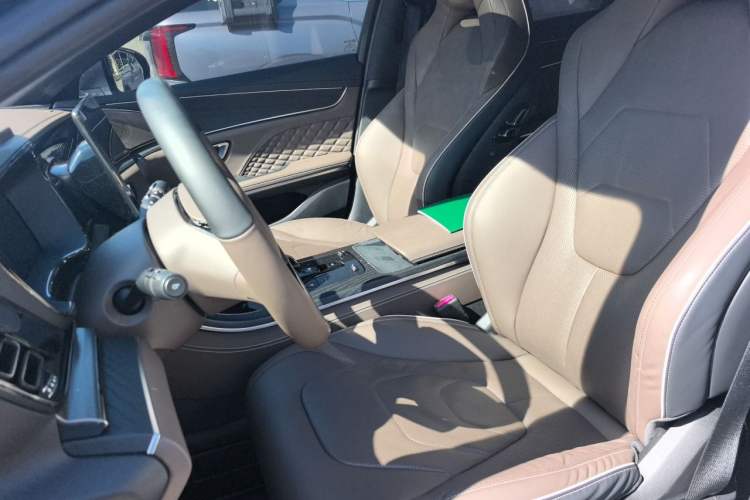 Used BYD Han 2022 EV Genesis Edition 610KM All-Wheel Drive Premium Model Left Front Seat