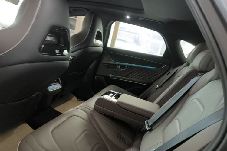 Used BYD Han 2022 DM-i 121KM Luxury Model Left Rear Seat