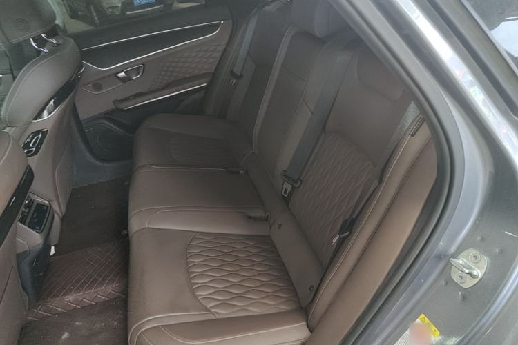 Used BYD Han 2022 EV Genesis Edition 715 km Front-Wheel-Drive Flagship Model Left Rear Seat