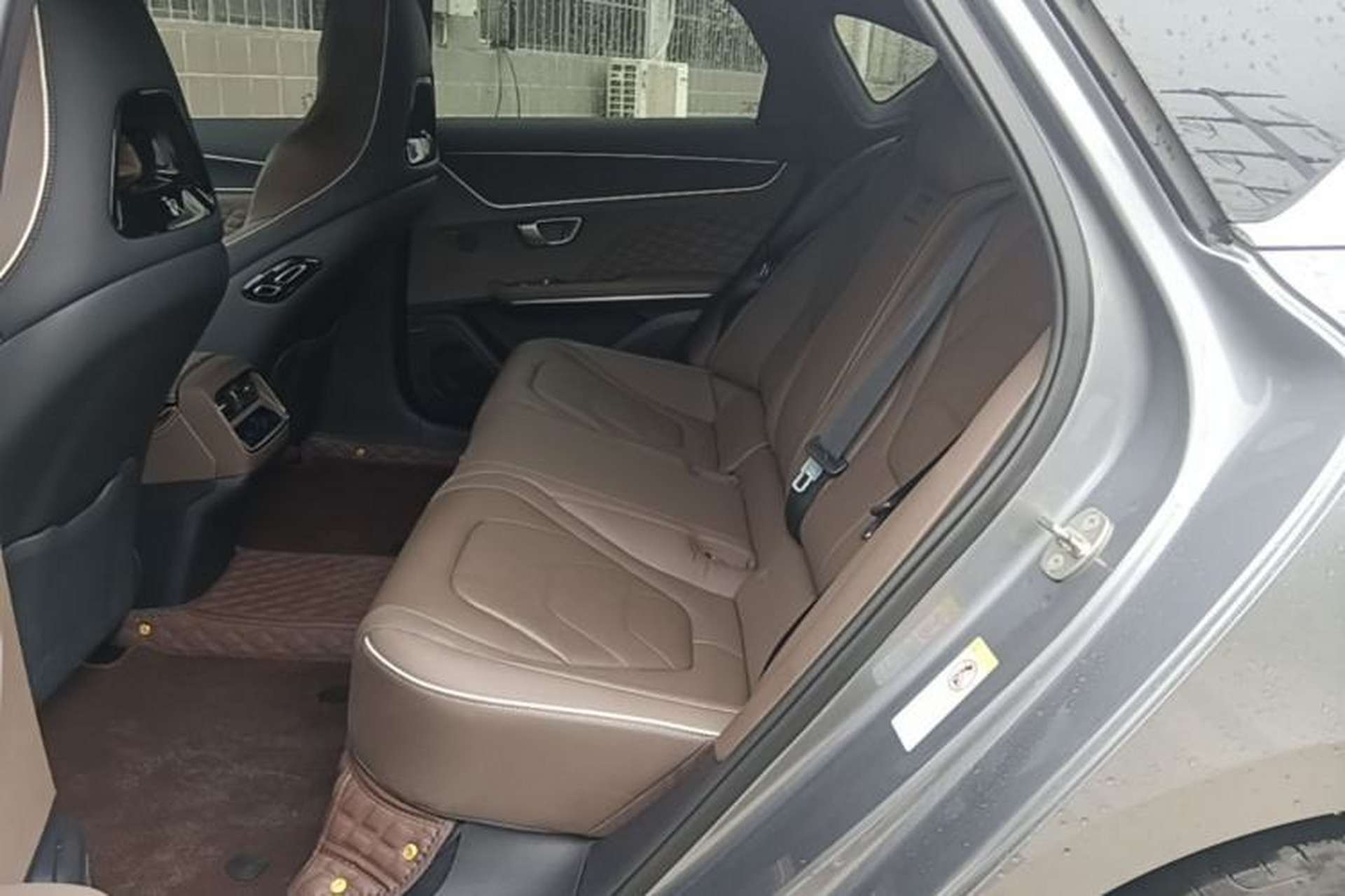 Used BYD Han 2022 EV Genesis Edition 610KM All-Wheel Drive Premium Model Left Rear Seat