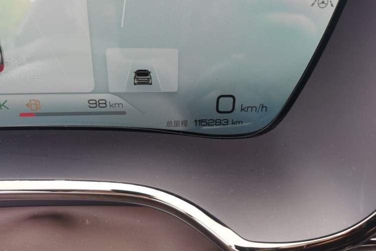 Used BYD Han 2022 DM-i 121KM Luxury Model Odometer Close Up