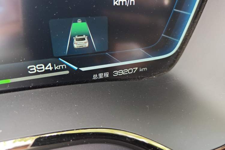 Used BYD Han 2022 DM-i 121KM Prestige Model Odometer Close Up