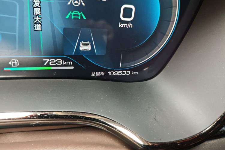 Used BYD Han 2022 DM-i 121KM Luxury Model Odometer Close Up