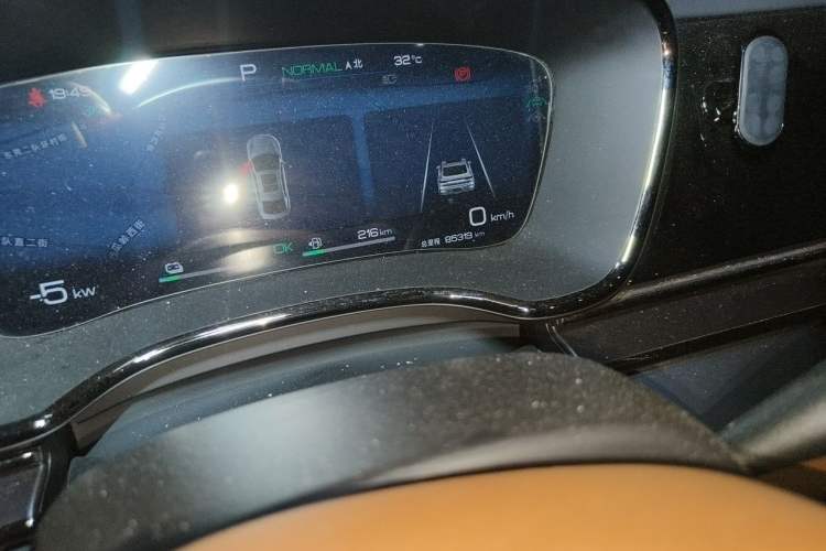 Used BYD Han 2022 DM-i 121KM Prestige Model Odometer Close Up