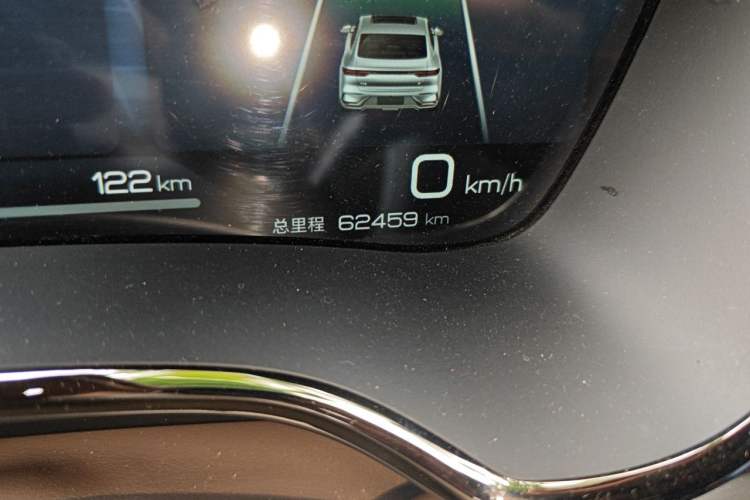 Used BYD Han 2022 DM-i 121KM Luxury Model Odometer Close Up