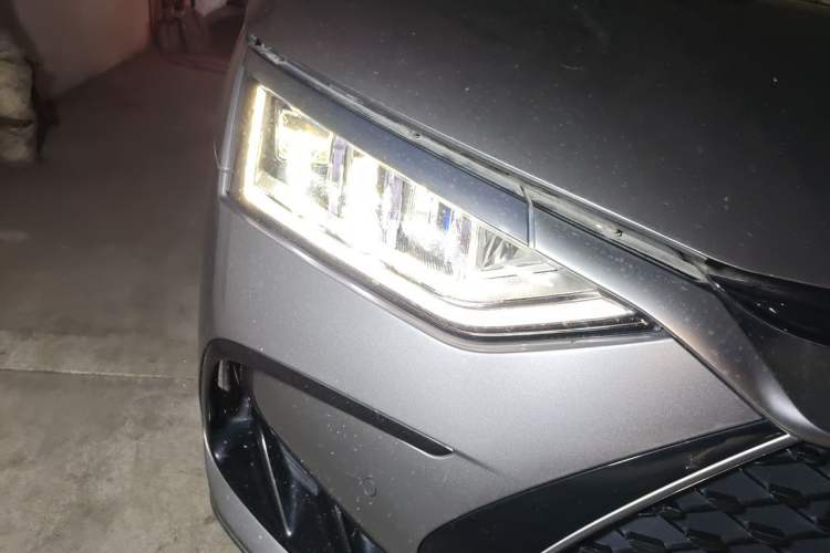 Used BYD Han 2022 DM-i 121KM Luxury Model Right Front Headlight