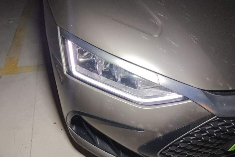 Used BYD Han 2022 DM-i 121KM Prestige Model Right Front Headlight