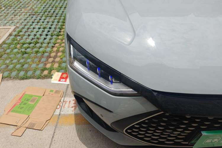 Used BYD Han 2022 DM-p 202km Four-Wheel Drive Flagship Model Right Front Headlight