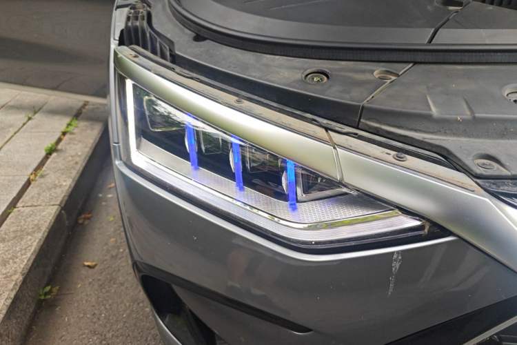 Used BYD Han 2022 DM-i 121KM Luxury Model Right Front Headlight