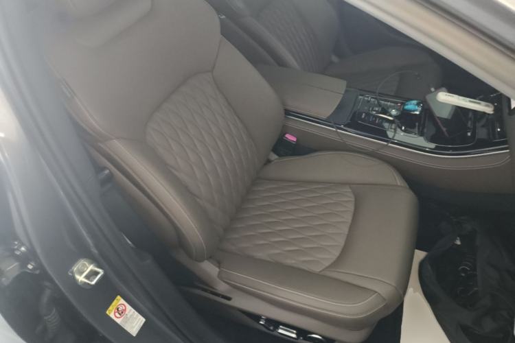 Used BYD Han 2022 DM-i 121KM Prestige Model Right Front Seat