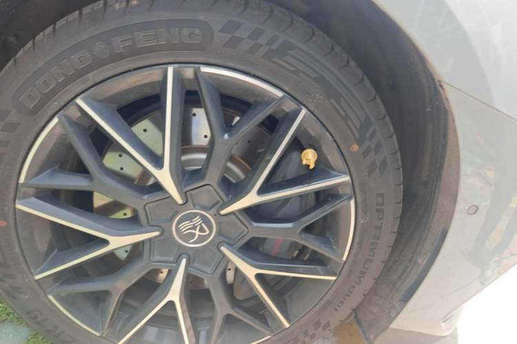 Used BYD Han 2022 DM-p 202km Four-Wheel Drive Flagship Model Right Front Wheel Hub
