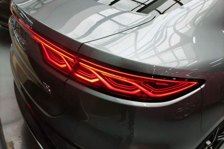 Used BYD Han 2022 DM-i 242km Flagship Model Right Rear Taillight