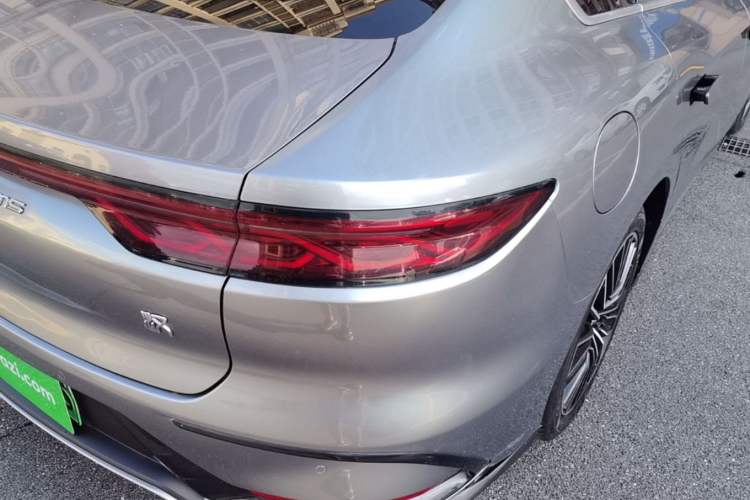 Used BYD Han 2022 DM-i 121KM Luxury Model Right Rear Taillight