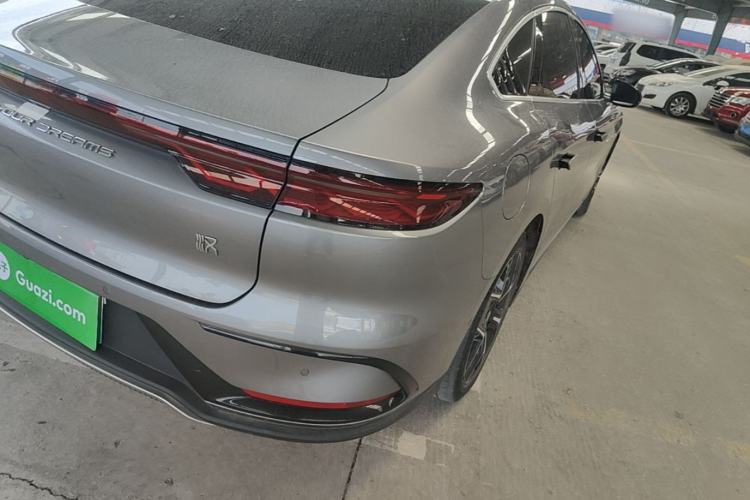 Used BYD Han 2022 EV Genesis Edition 715 km Front-Wheel-Drive Flagship Model Right Rear Taillight