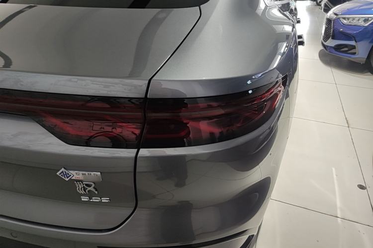 Used BYD Han 2022 EV Genesis Edition 610KM All-Wheel Drive Premium Model Right Rear Taillight