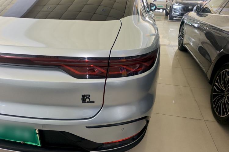 Used BYD Han 2022 EV Genesis Edition 610KM All-Wheel Drive Premium Model Right Rear Taillight