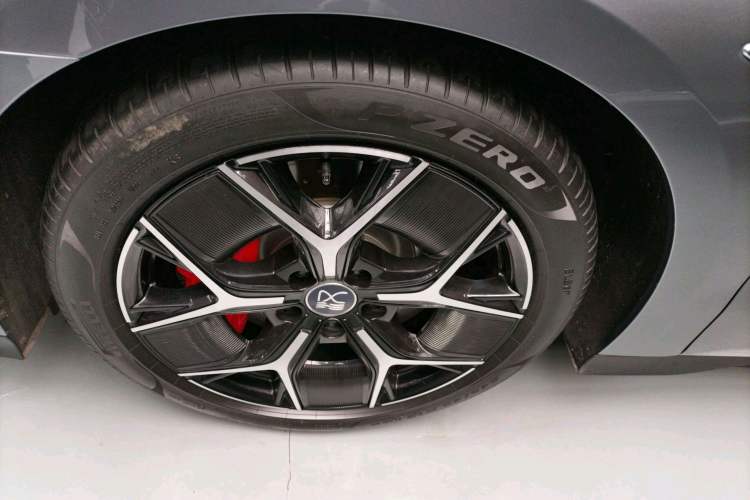 Used BYD Han 2022 DM-i 242km Flagship Model Right Rear Wheel Hub