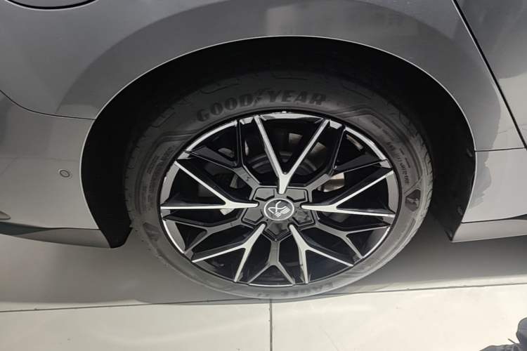 Used BYD Han 2022 EV Genesis Edition 610KM All-Wheel Drive Premium Model Right Rear Wheel Hub